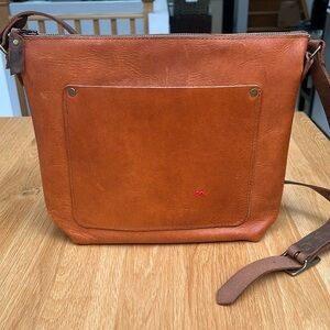 Handmade artisanal 100% leather crossbody bag
